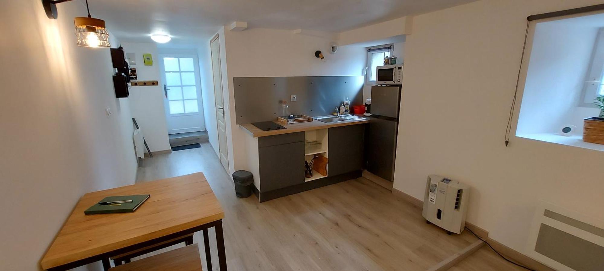 Chez Mathilde, Sur Laval Apartment *
